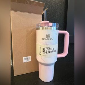 Brand New In Box Stanley Pink Watercolor Tulle 40 oz Target Exclusive